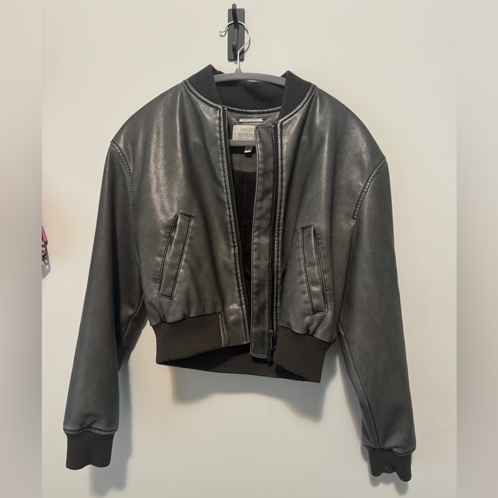 Pull&Bear Women's Black Leather Jacket